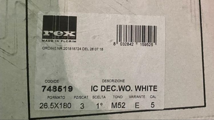 Deco Wood White 10.5 x 71